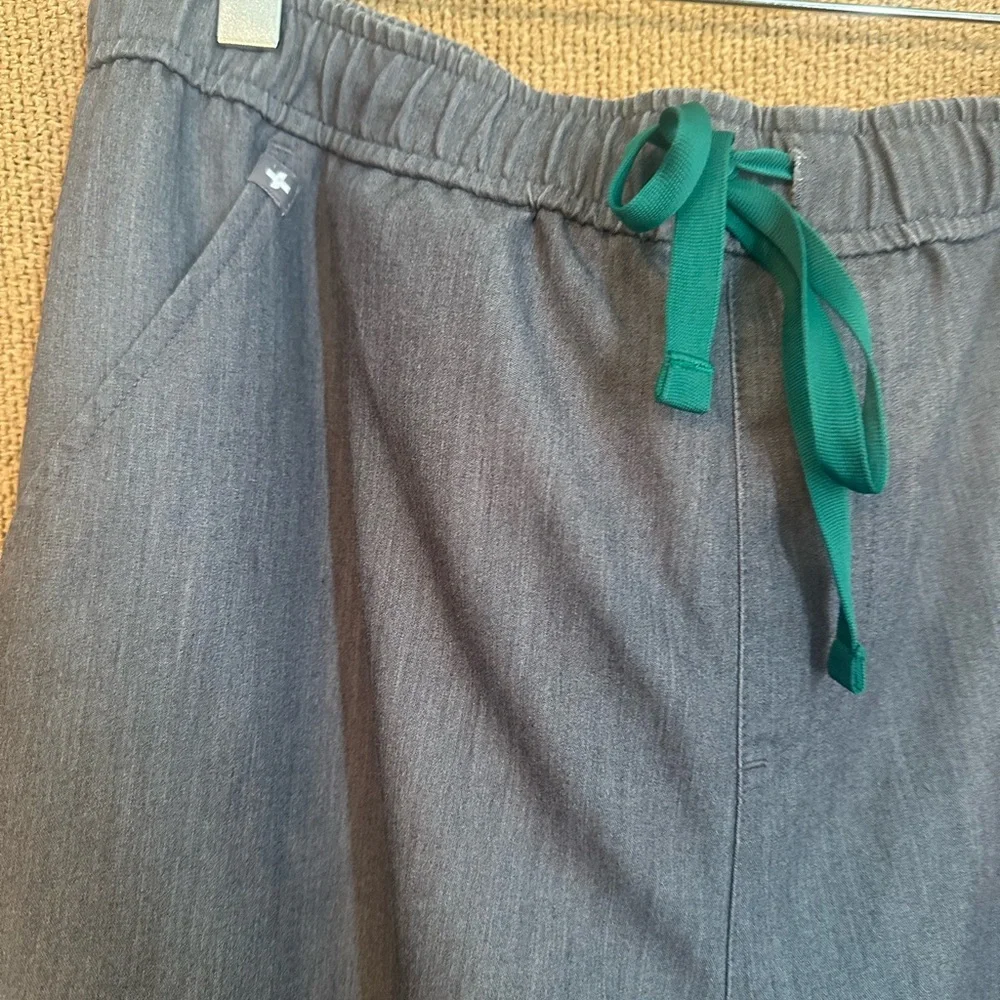 Men’s Figs Tansen Jogger Scrub Pant size Large